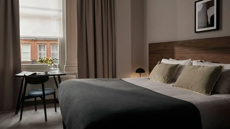 Bob W London Room