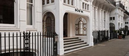 Bob W London Exterior