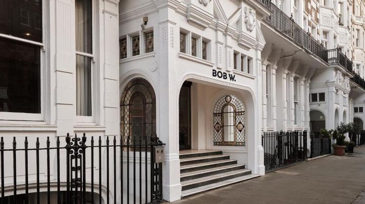 Bob W London Exterior