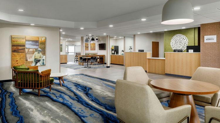 Fairfield Inn by Marriott Lobby