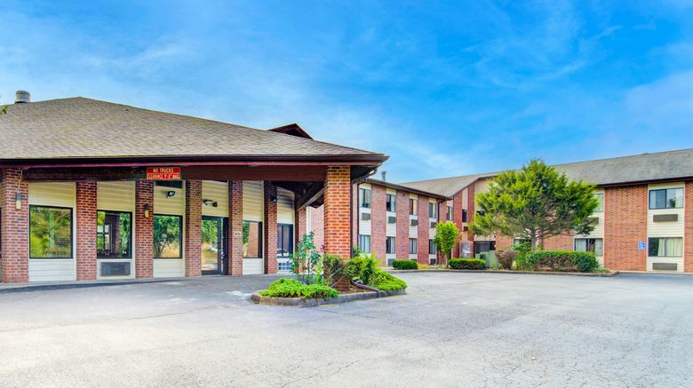 <b>Amerihost Inn & Suites Fulton Exterior</b>. Images powered by <a href="https://www.leonardoworldwide.com/" title="Leonardo Worldwide" target="_blank">Leonardo</a>.