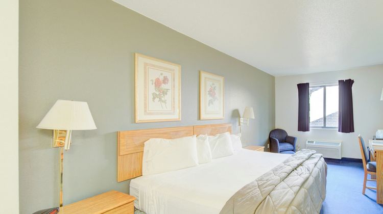 Amerihost Inn & Suites Fulton Room