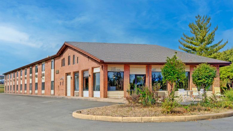<b>Amerihost Inn & Suites Fulton Exterior</b>. Images powered by <a href="https://www.leonardoworldwide.com/" title="Leonardo Worldwide" target="_blank">Leonardo</a>.