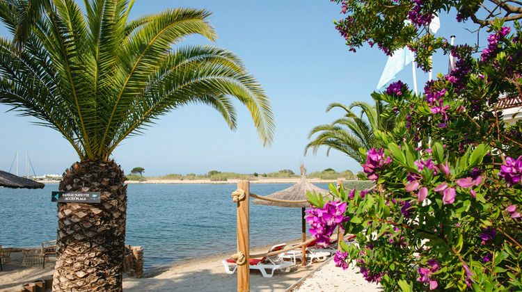 Ile de la Lagune Beach