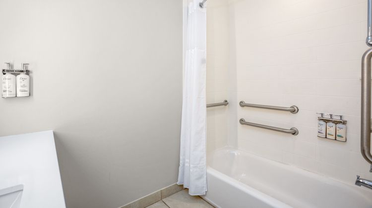 Holiday Inn Express Orlando East Room