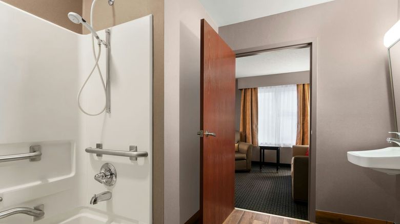 <b>Lancaster Suites Room</b>. Images powered by <a href="https://www.leonardoworldwide.com/" title="Leonardo Worldwide" target="_blank">Leonardo</a>.