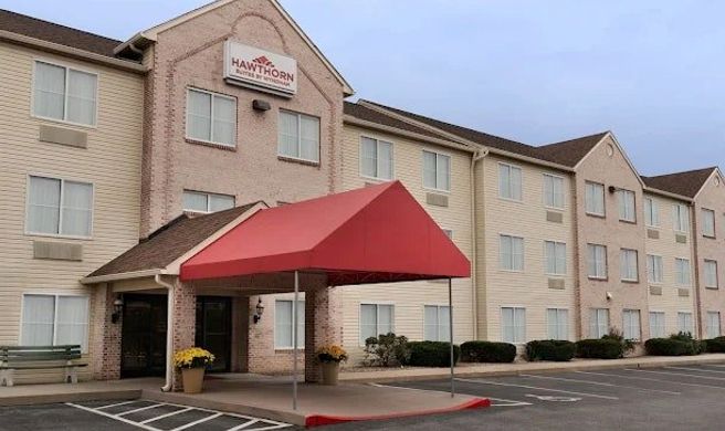 Lancaster Suites Exterior