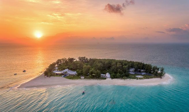 Thanda Island Villa Exterior