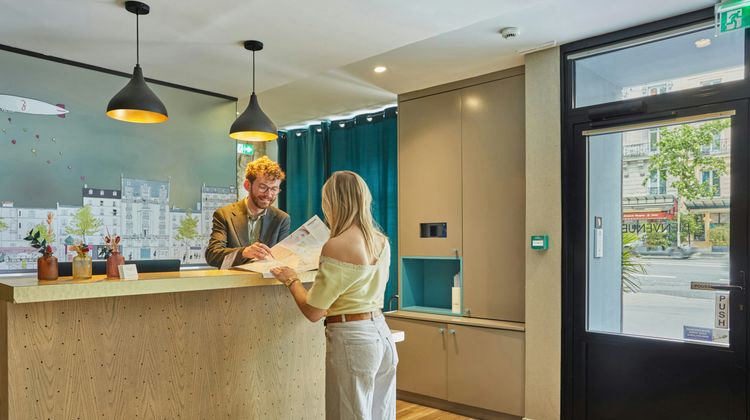 Hotel La Parizienne Lobby