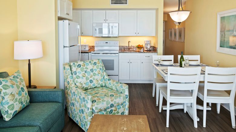 <b>Royal Floridian Resort Room</b>. Images powered by <a href="https://www.leonardoworldwide.com/" title="Leonardo Worldwide" target="_blank">Leonardo</a>.