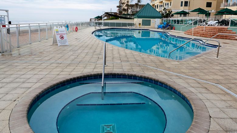 <b>Royal Floridian Resort Pool</b>. Images powered by <a href="https://www.leonardoworldwide.com/" title="Leonardo Worldwide" target="_blank">Leonardo</a>.