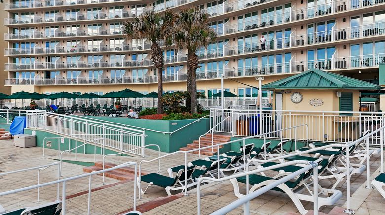 <b>Royal Floridian Resort Pool</b>. Images powered by <a href="https://www.leonardoworldwide.com/" title="Leonardo Worldwide" target="_blank">Leonardo</a>.
