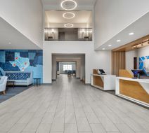 Holiday Inn Express Marble Falls Exterior