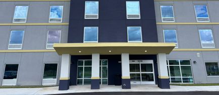 HomeTowne Studios by Red Roof Bradenton Exterior