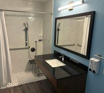 HomeTowne Studios by Red Roof Bradenton Room