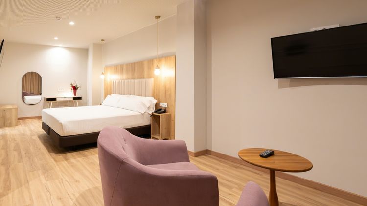 Sercotel Dona Carmela Room