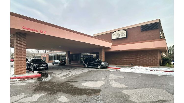 Airport Inn Exterior