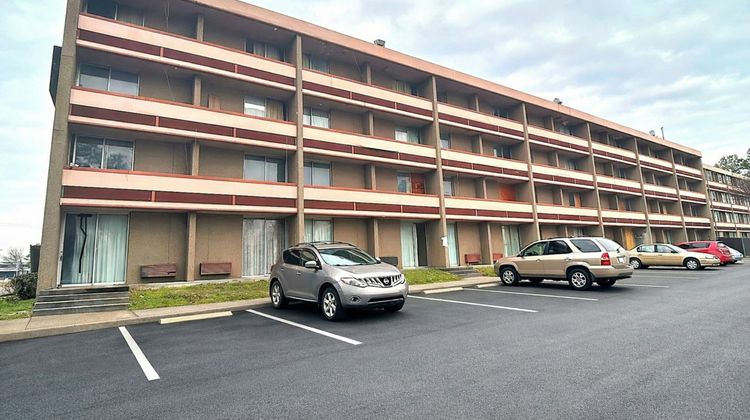 Airport Inn Exterior