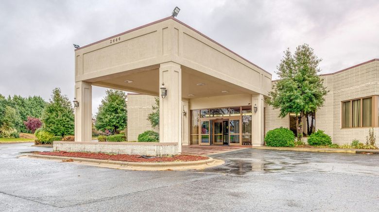 OYO Hotel Burlington South Exterior. Images powered by <a href="https://www.leonardoworldwide.com" target="_blank" rel="noopener">Leonardo</a>.