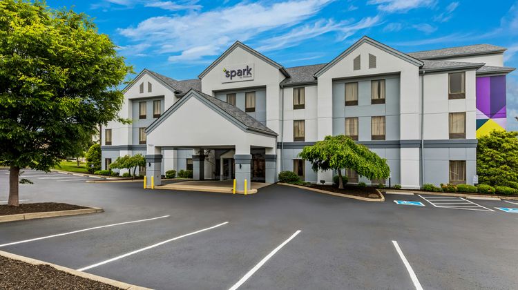 Spark by Hilton Cincinnati Airport South Exterior