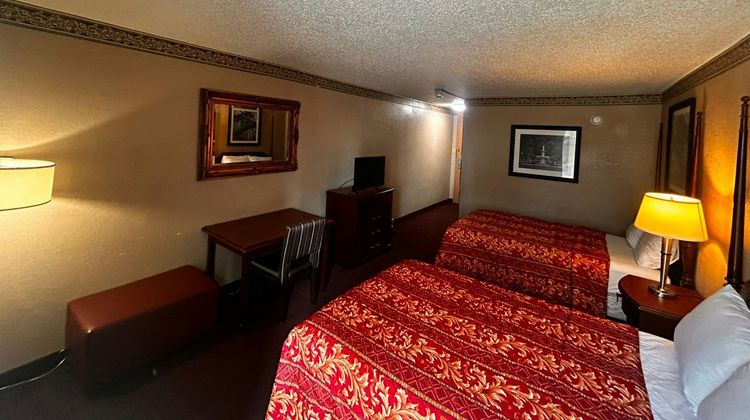 Airport Inn Room