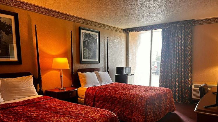 Airport Inn Room