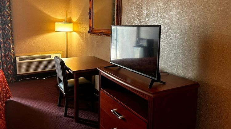 Airport Inn Room