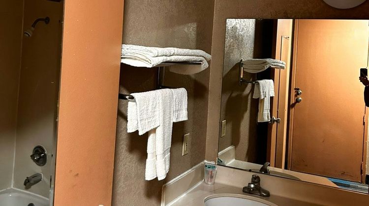 Airport Inn Room
