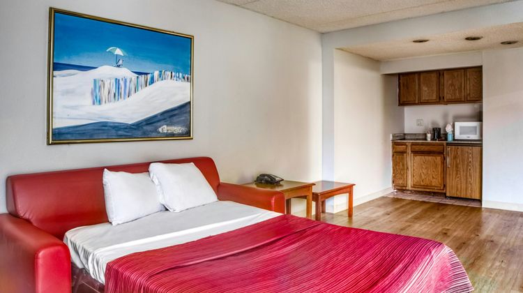 OYO Hotel Burlington South Room