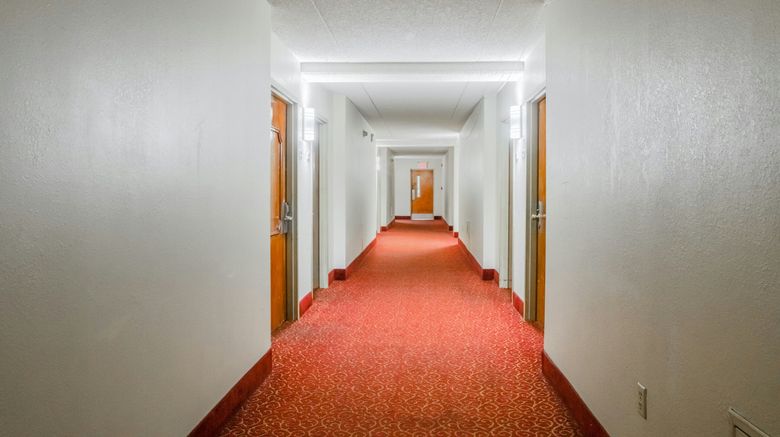 <b>OYO Hotel Burlington South Lobby</b>. Images powered by <a href="https://www.leonardoworldwide.com/" title="Leonardo Worldwide" target="_blank">Leonardo</a>.
