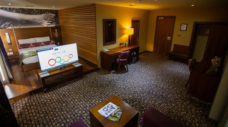 The Crown Suite