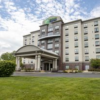 Holiday Inn Express & Suites Columbus
