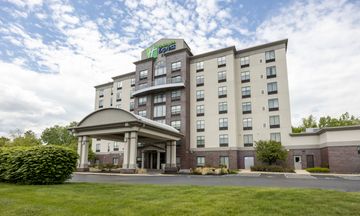 Holiday Inn Express & Suites Columbus