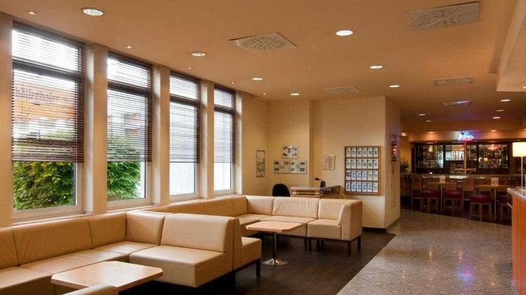 Sunday Hotel Frankfurt Arpt-Neu-Isenburg Lobby