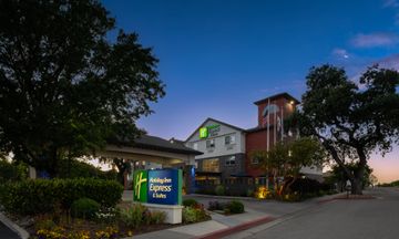Holiday Inn Express & Suites Paso Robles
