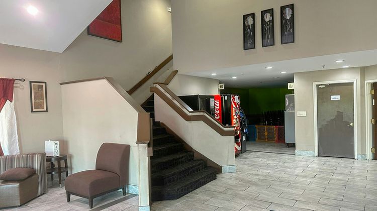 Classic Inn Memphis Lobby