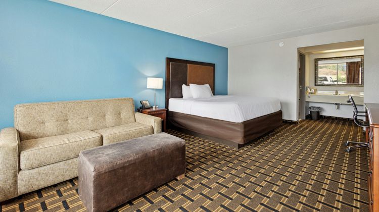 Relax Inn Greeneville Room