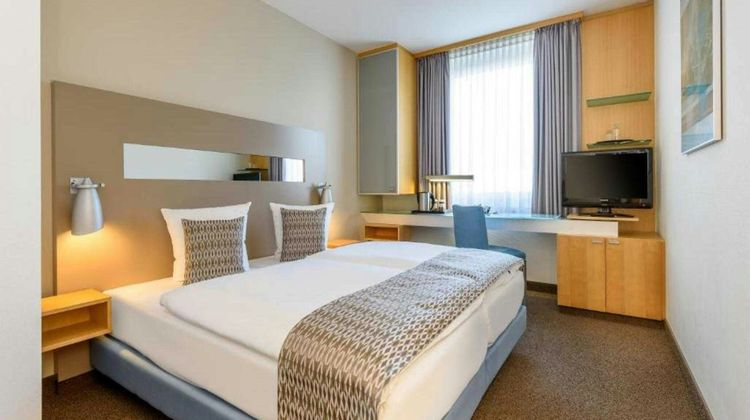 Sunday Hotel Dusseldorf City Nord Room