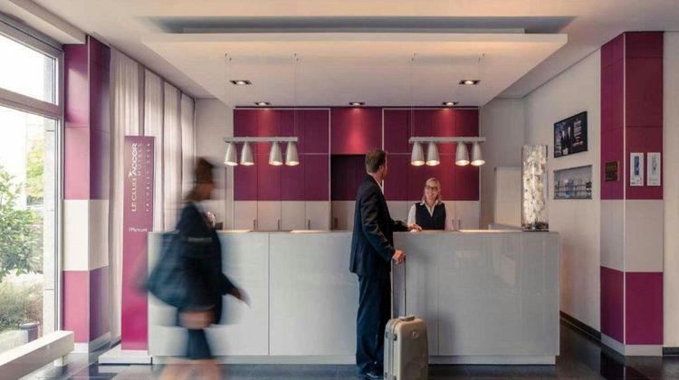 Sunday Hotel Dusseldorf City Nord Lobby