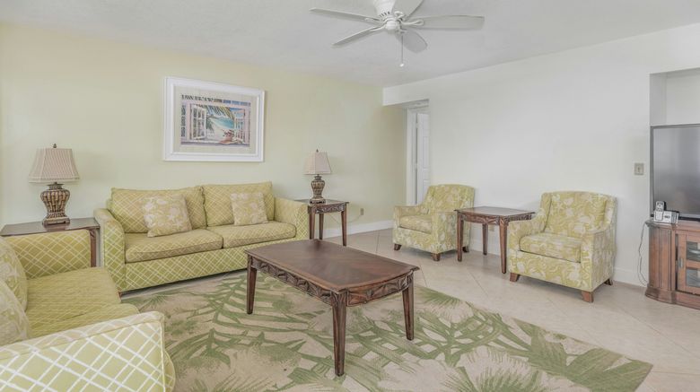 <b>Turtle Reef Club Room</b>. Images powered by <a href="https://www.leonardoworldwide.com/" title="Leonardo Worldwide" target="_blank">Leonardo</a>.