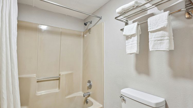 Relax Inn Greeneville Room