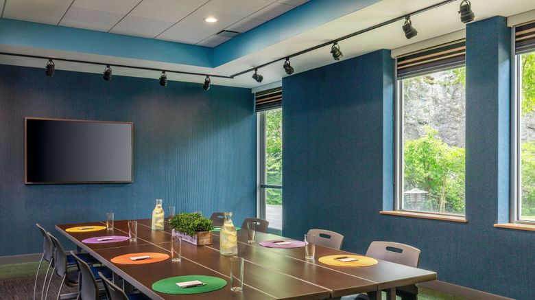 <b>aloft Lexington Meeting</b>. Images powered by <a href="https://www.leonardoworldwide.com/" title="Leonardo Worldwide" target="_blank">Leonardo</a>.