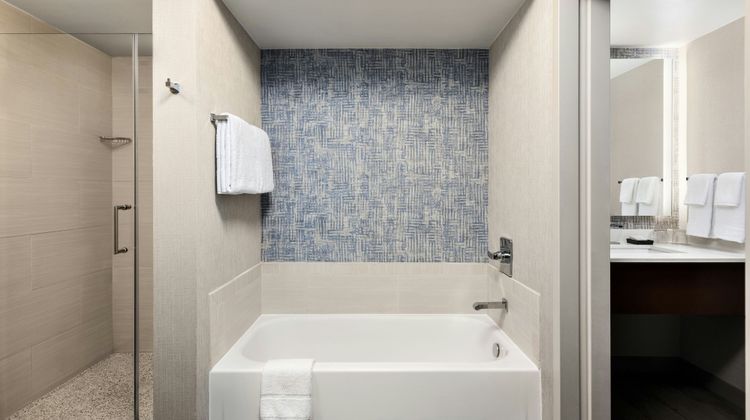 Chicago Marriott Suites Deerfield Room