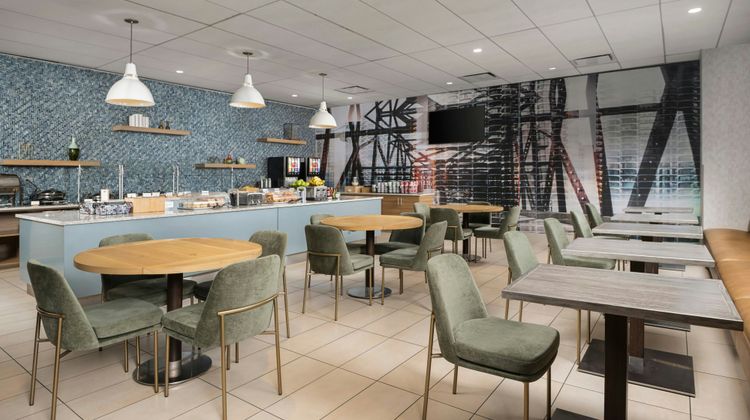 SpringHill Suites Downtown/River North Restaurant