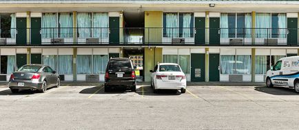Star Motel Exterior