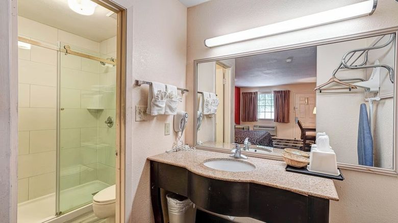 <b>Northgate Inn Room</b>. Images powered by <a href="https://www.leonardoworldwide.com/" title="Leonardo Worldwide" target="_blank">Leonardo</a>.
