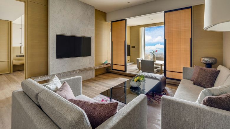 <b>Kaohsiung Marriott Hotel Suite</b>. Images powered by <a href="https://www.leonardoworldwide.com/" title="Leonardo Worldwide" target="_blank">Leonardo</a>.