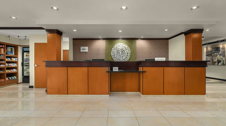 Fairfield Inn & Suites Marietta Lobby