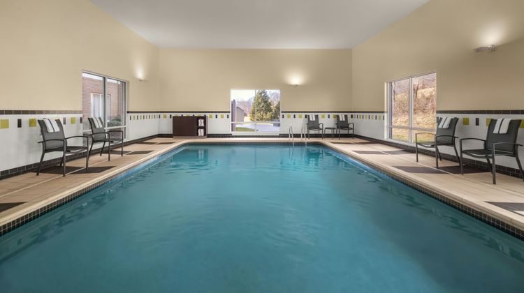 Fairfield Inn & Suites Marietta Pool