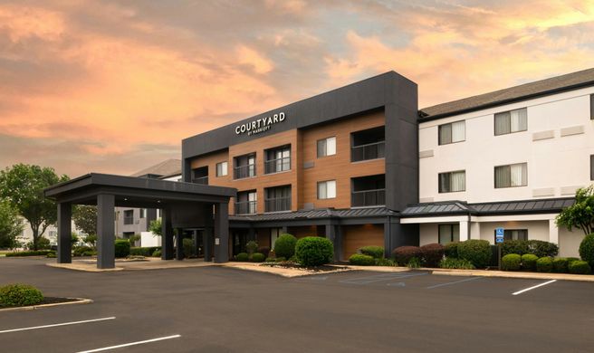 Courtyard by Marriott Shreveport Airport Exterior